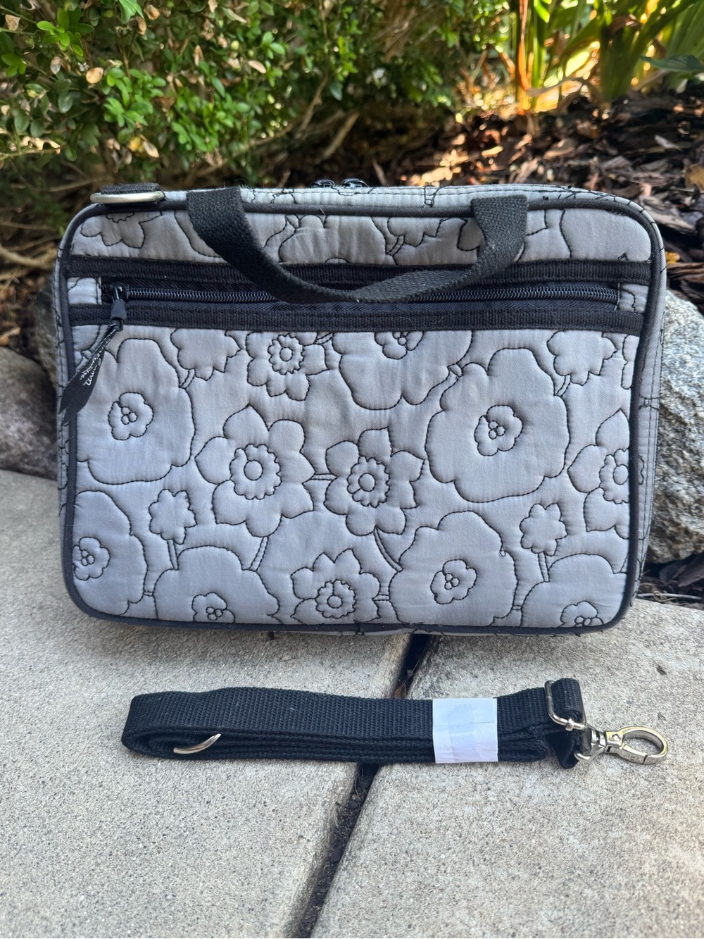 thirty-one Gray and Black Quilted Floral Organizer Bag - Picture 2 of 6